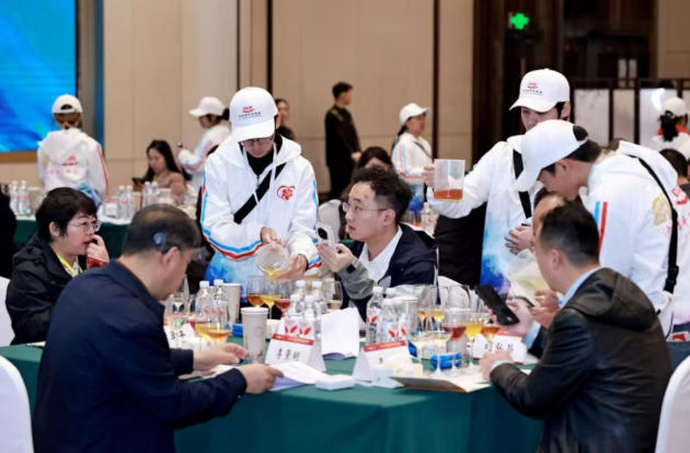 从武契奇到德国总理默茨，为什么国外元首总是钟爱中国黄酒